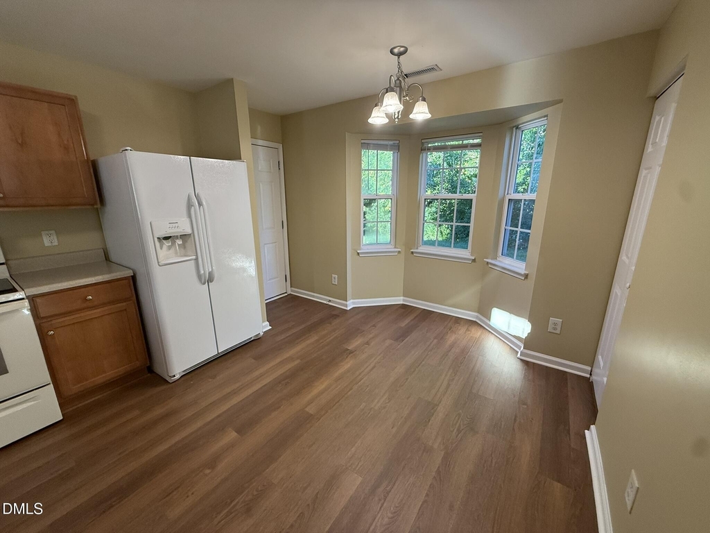 1517 Essexwood Drive - Photo 15