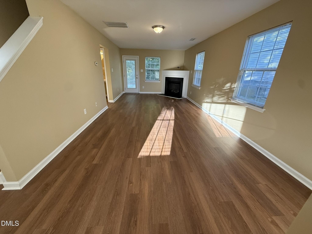 1517 Essexwood Drive - Photo 4