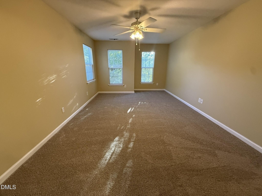 1517 Essexwood Drive - Photo 17