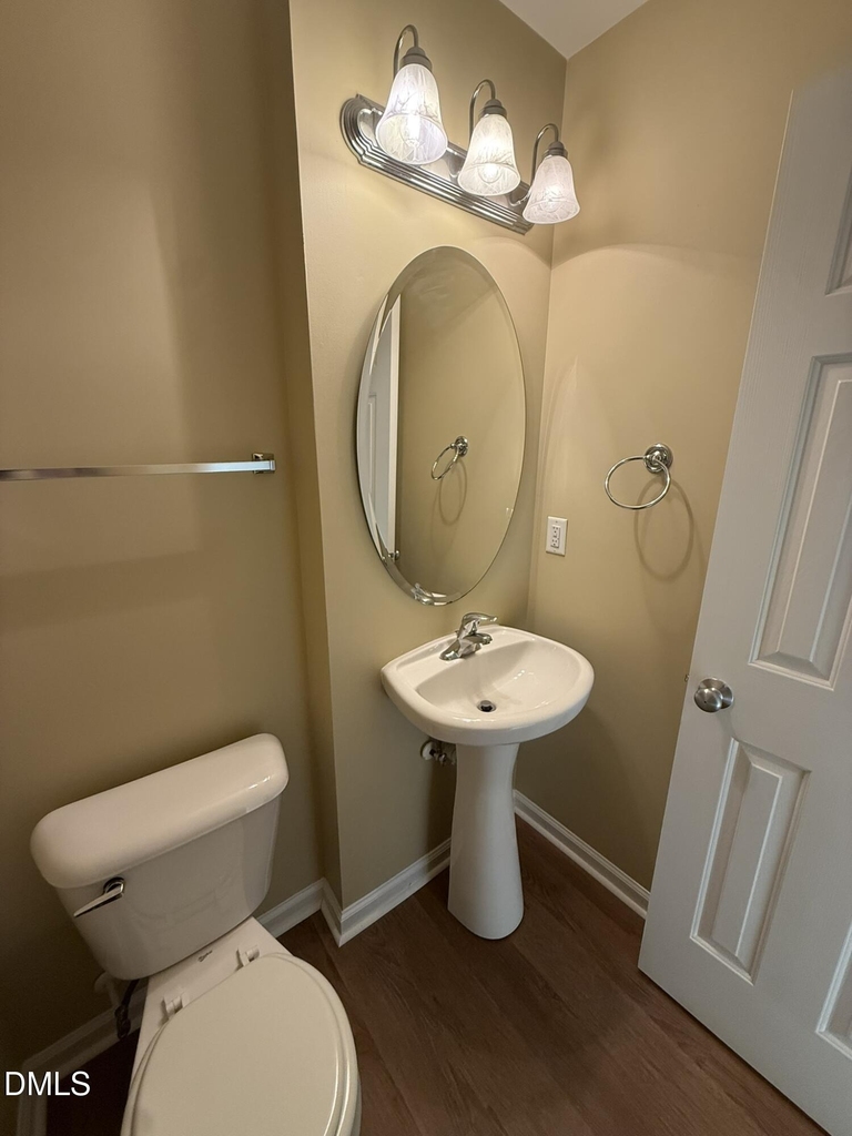 1517 Essexwood Drive - Photo 16