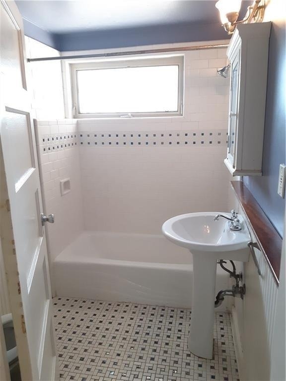 920 E 46th - Photo 8