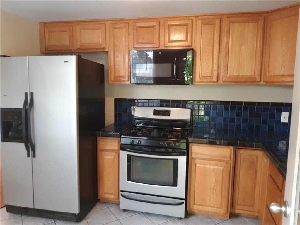 920 E 46th - Photo 10
