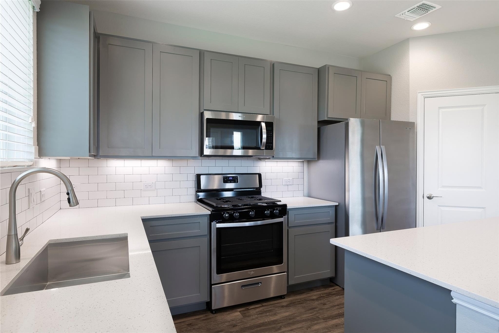 209 San Gabriel River Rd - Photo 8