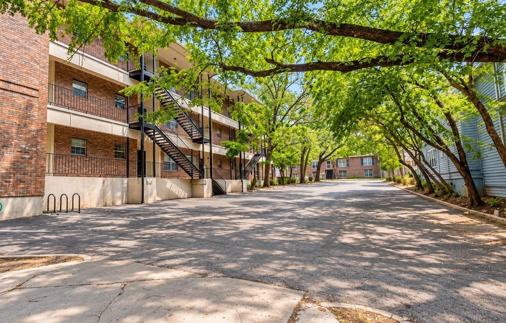 2100 San Gabriel St, Tx 78705 St - Photo 0