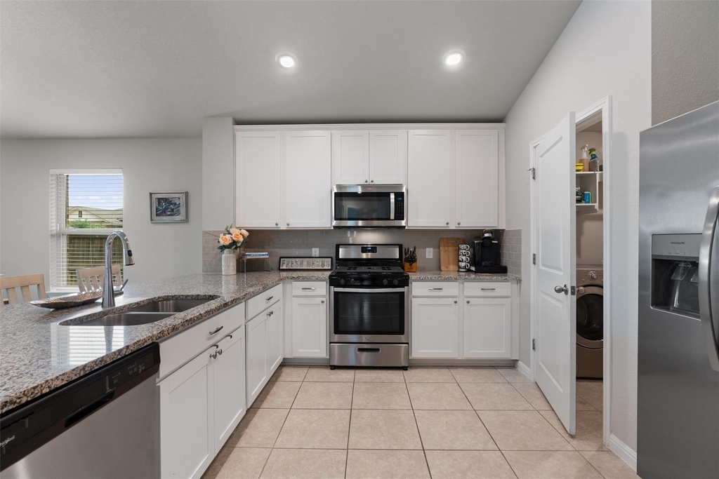 12410 Amber Lynn Path - Photo 11