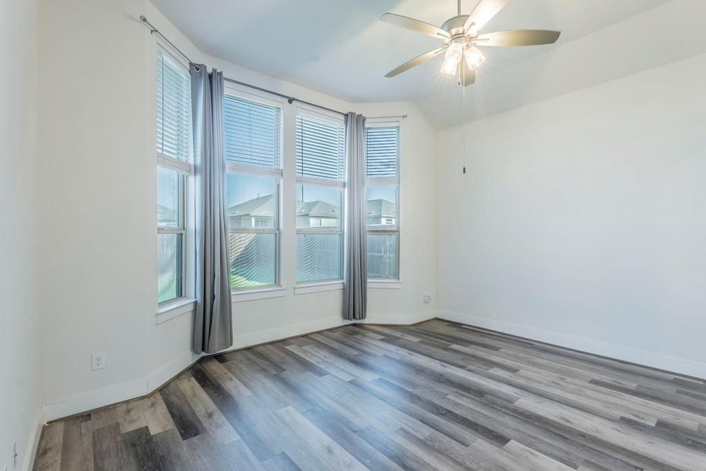 5844 Bianca Dr - Photo 10