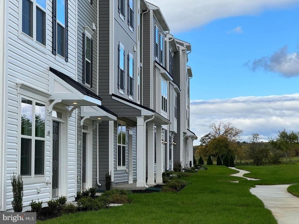 600 Hemsworth Lane - Photo 1