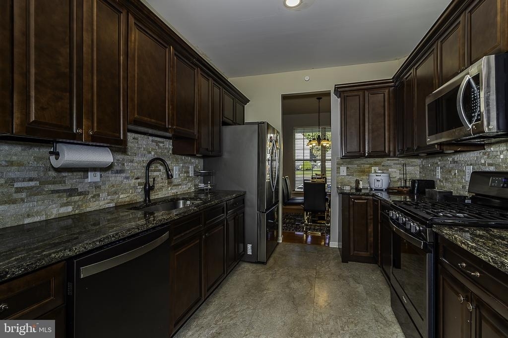 11100 Saturn Court - Photo 13