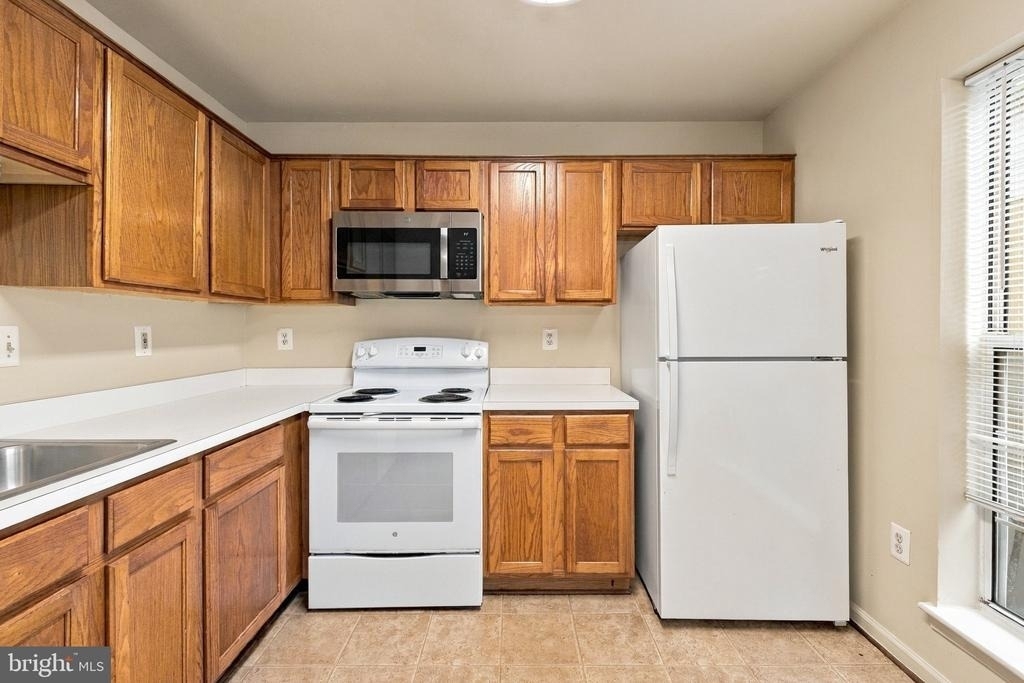 8202 Winstead Place - Photo 7