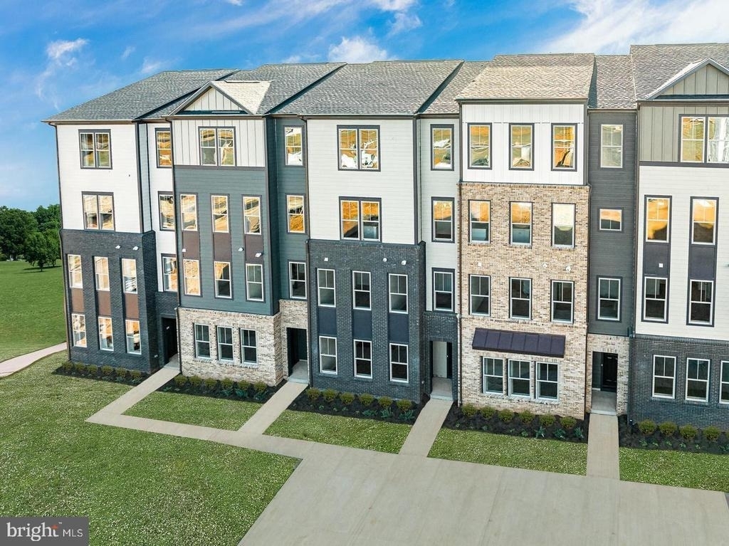 20916 Bluebird Square - Photo 9
