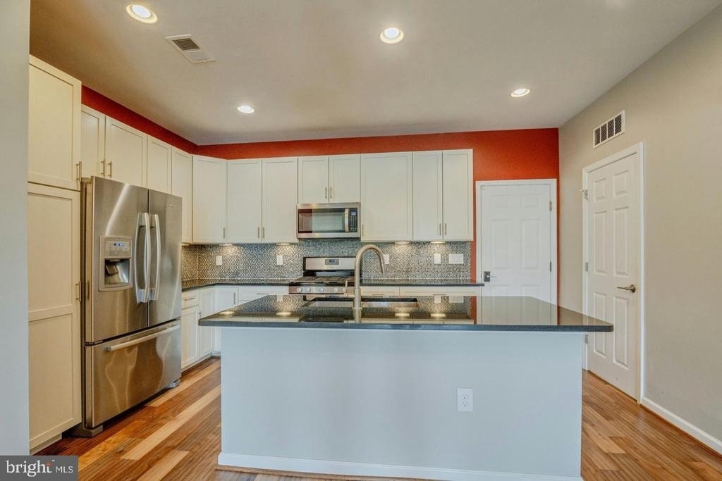 42677 Wardlaw Terrace - Photo 7