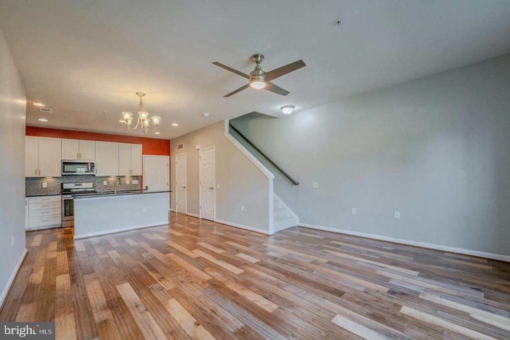 42677 Wardlaw Terrace - Photo 5
