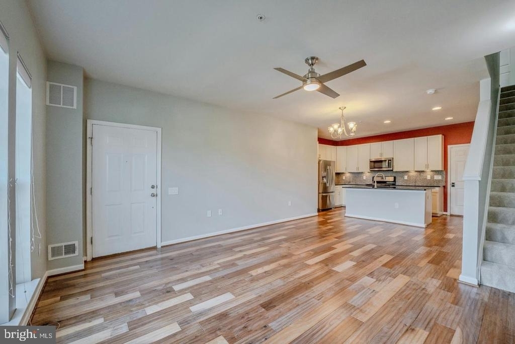 42677 Wardlaw Terrace - Photo 4
