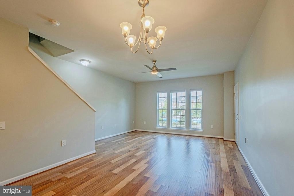 42677 Wardlaw Terrace - Photo 3