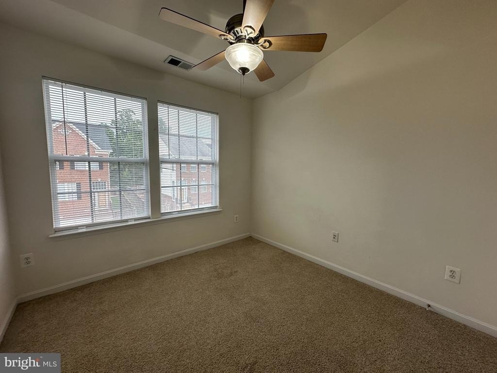 43115 Forest Edge Square - Photo 16