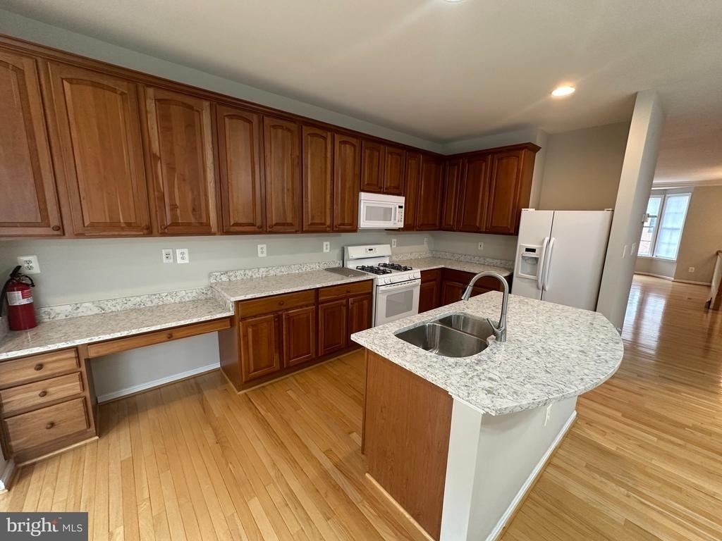 43115 Forest Edge Square - Photo 5