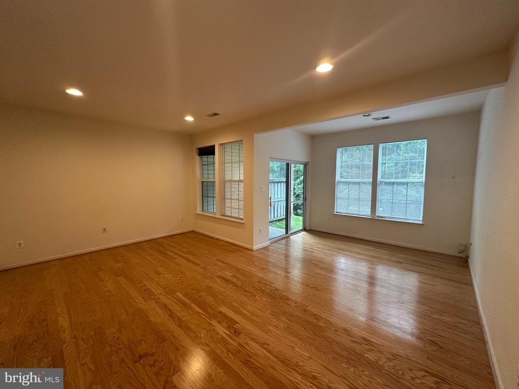 43115 Forest Edge Square - Photo 24