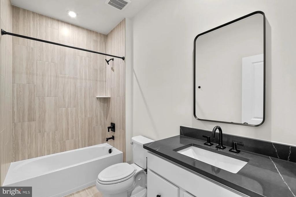 13898 Aviation Place - Photo 12
