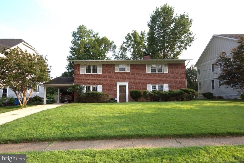 6933 Tyndale Street - Photo 0