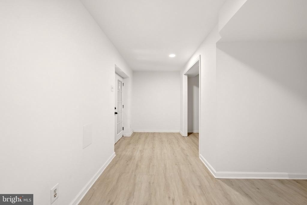 5986 Powells Landing Road - Photo 29