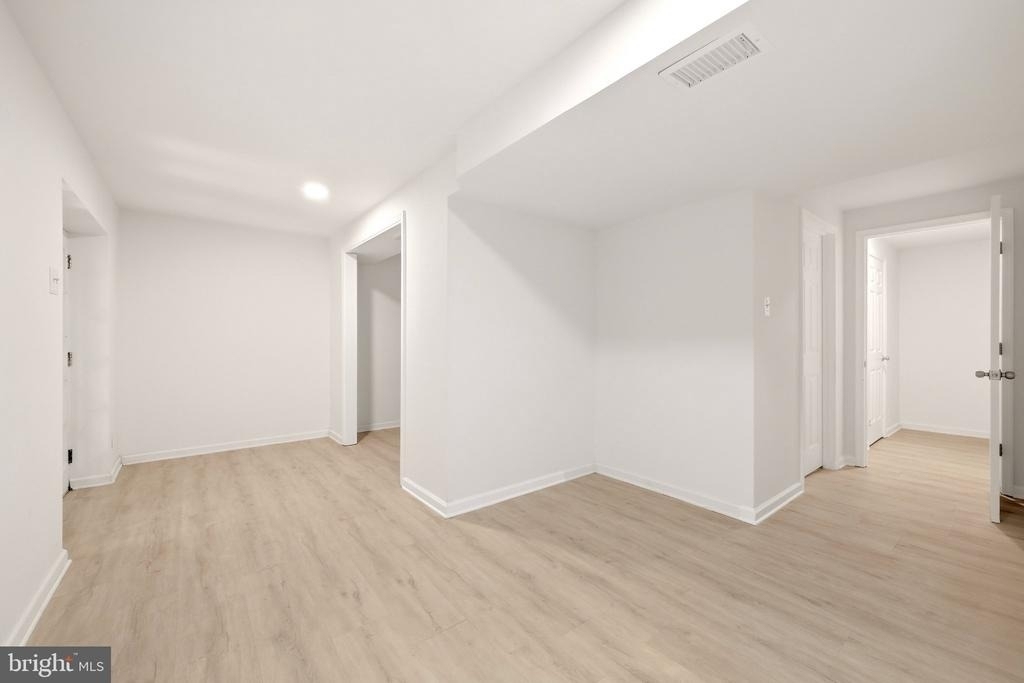 5986 Powells Landing Road - Photo 27