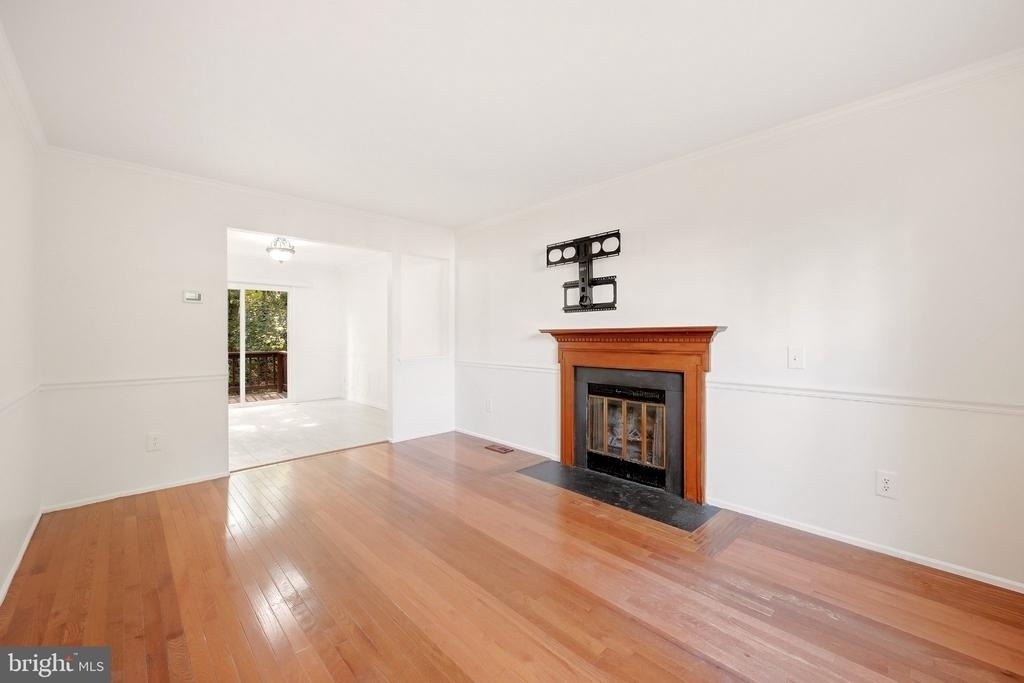 5986 Powells Landing Road - Photo 4