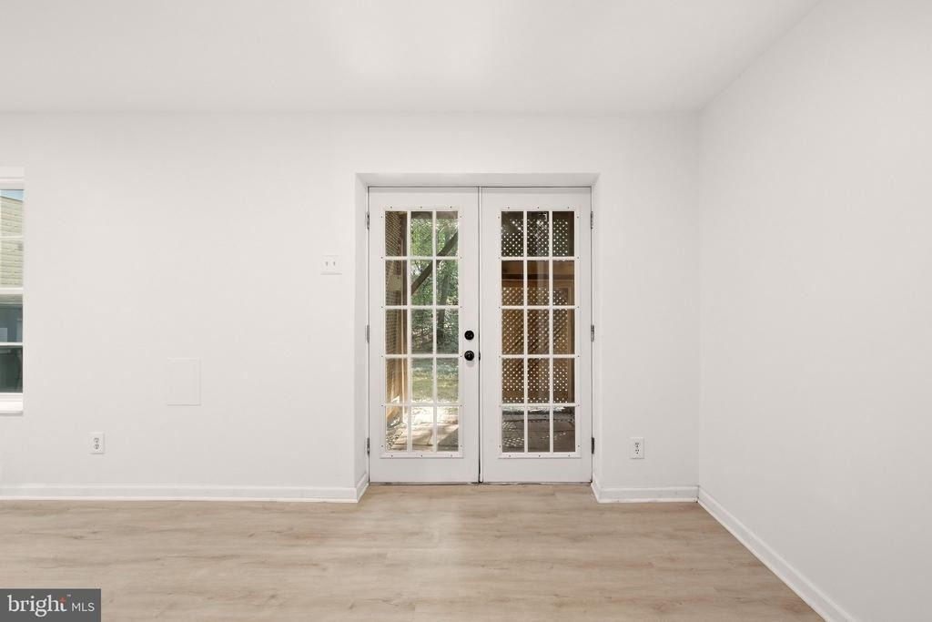 5986 Powells Landing Road - Photo 30