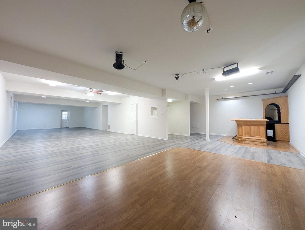 6441 Lake Meadow Drive - Photo 27