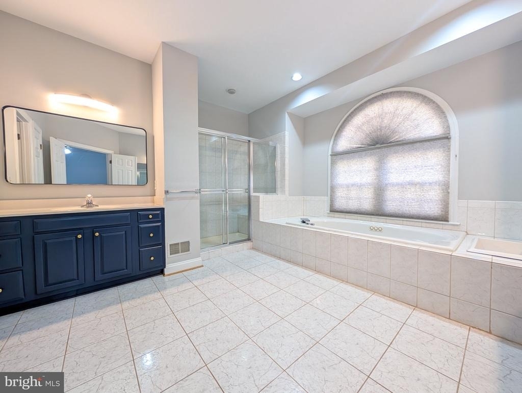 6441 Lake Meadow Drive - Photo 19