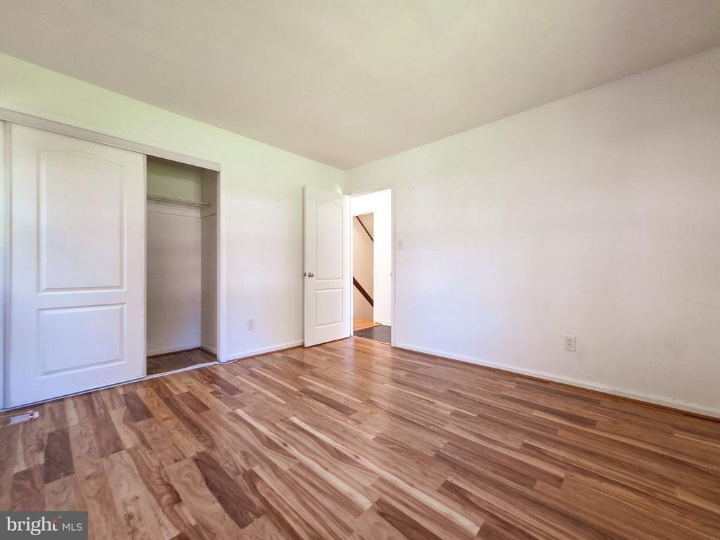 4221 N Valiant Court - Photo 2