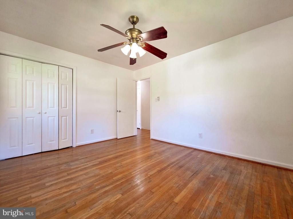 4221 N Valiant Court - Photo 21