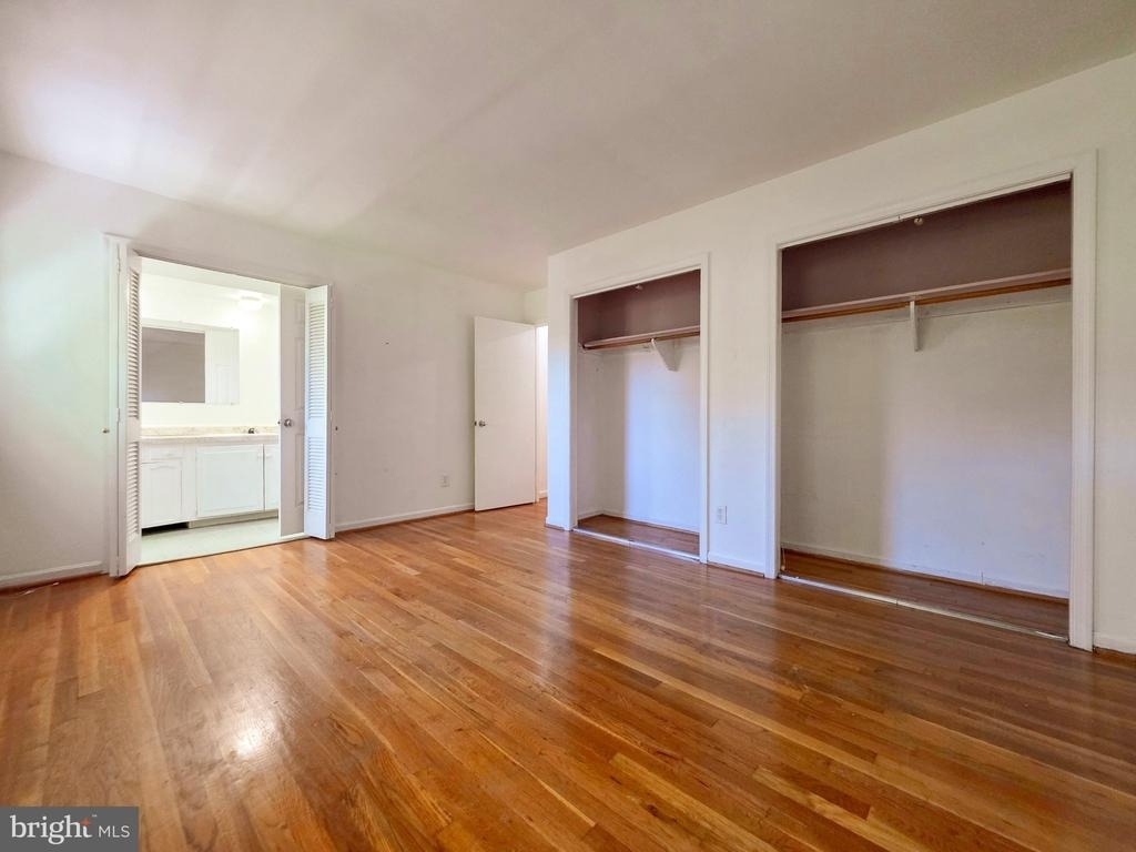 4221 N Valiant Court - Photo 28