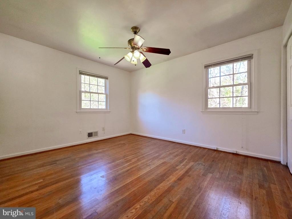 4221 N Valiant Court - Photo 22