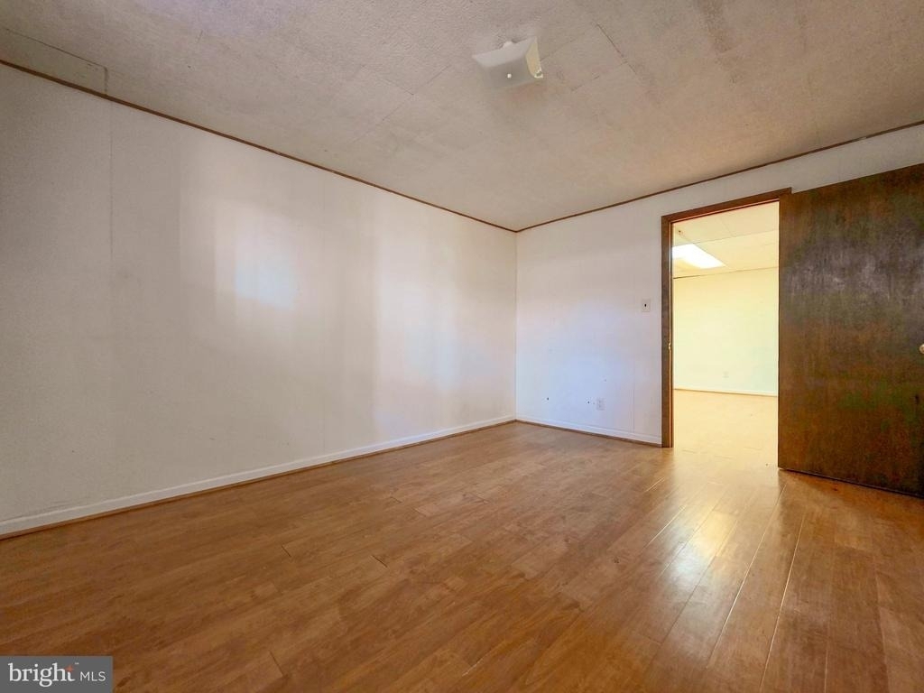 4221 N Valiant Court - Photo 35