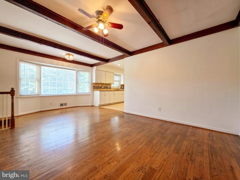 4221 N Valiant Court - Photo 10