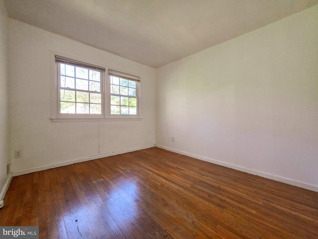 4221 N Valiant Court - Photo 24