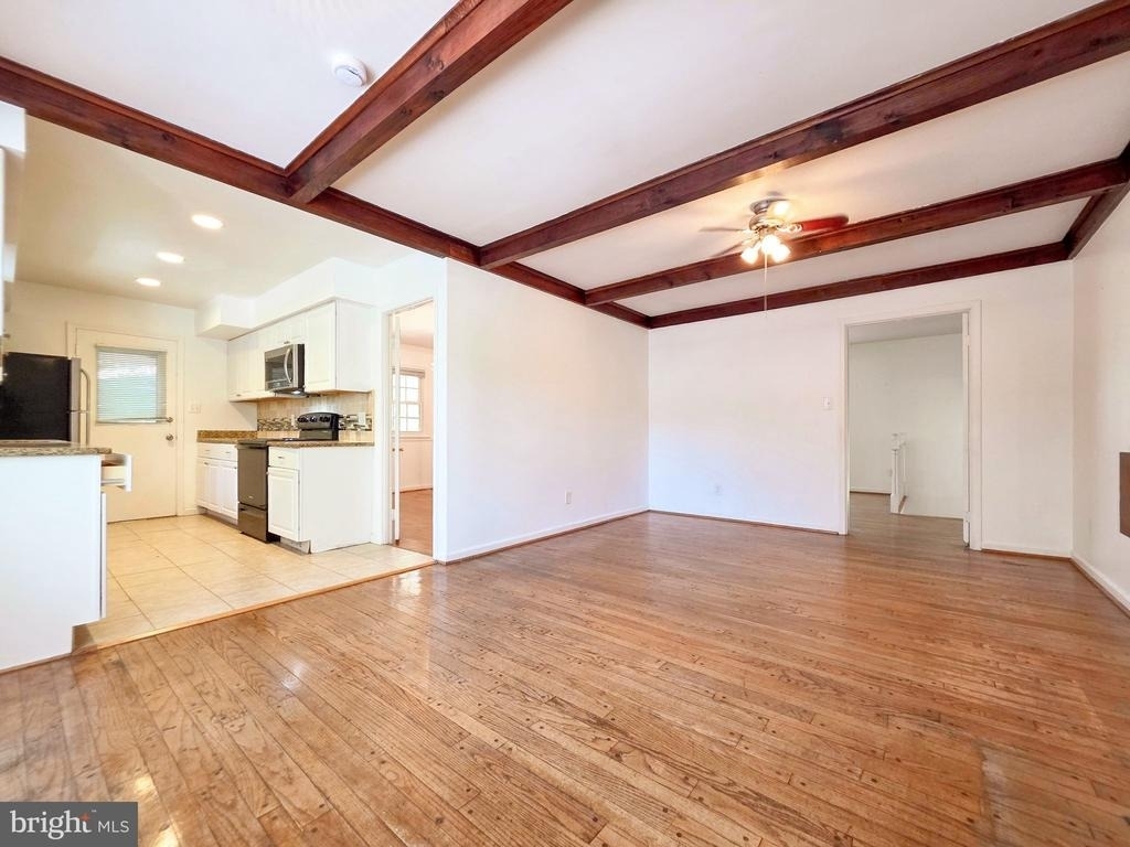 4221 N Valiant Court - Photo 11