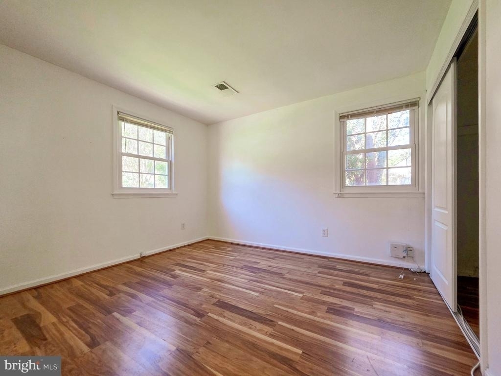 4221 N Valiant Court - Photo 3