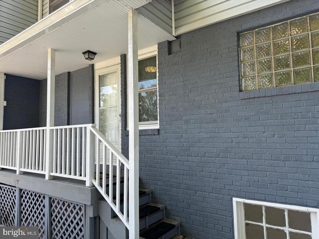 2637 N Greenbrier Street - Photo 3
