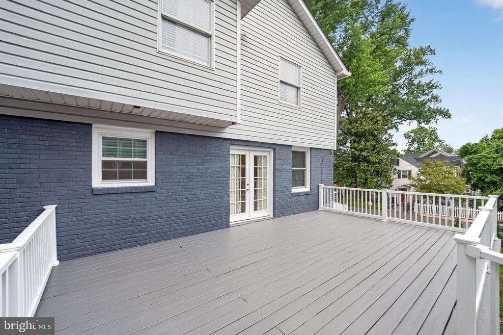 2637 N Greenbrier Street - Photo 12