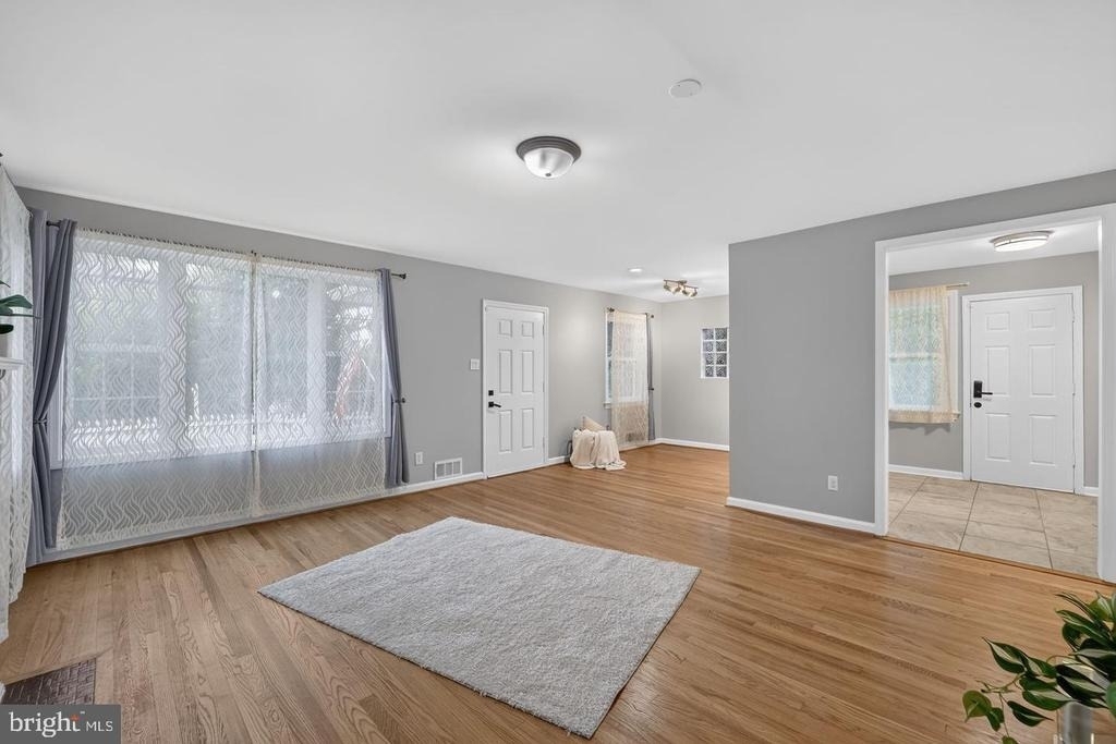 2637 N Greenbrier Street - Photo 5