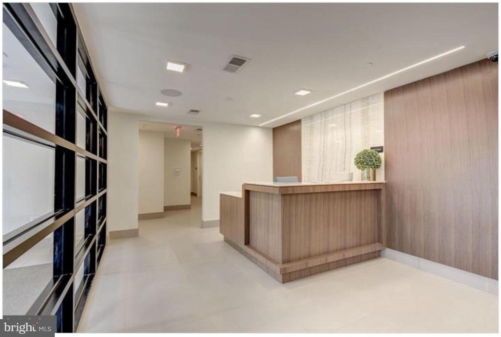 1411 Key Boulevard - Photo 2