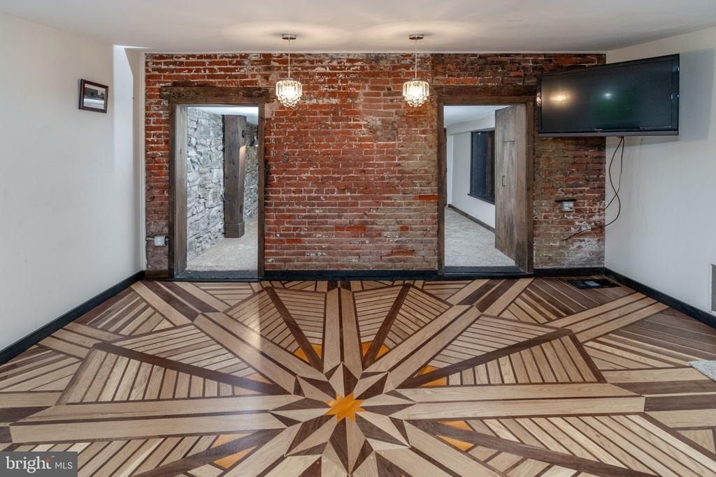 59 S Franklin Street - Photo 7