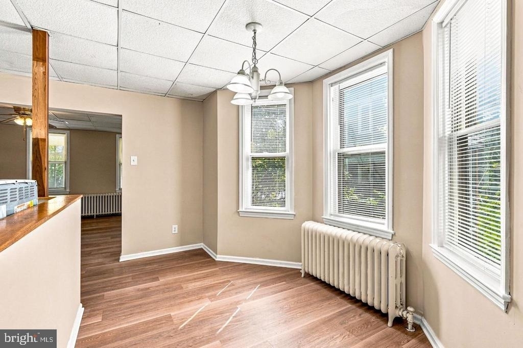 809 Collings Avenue - Photo 7