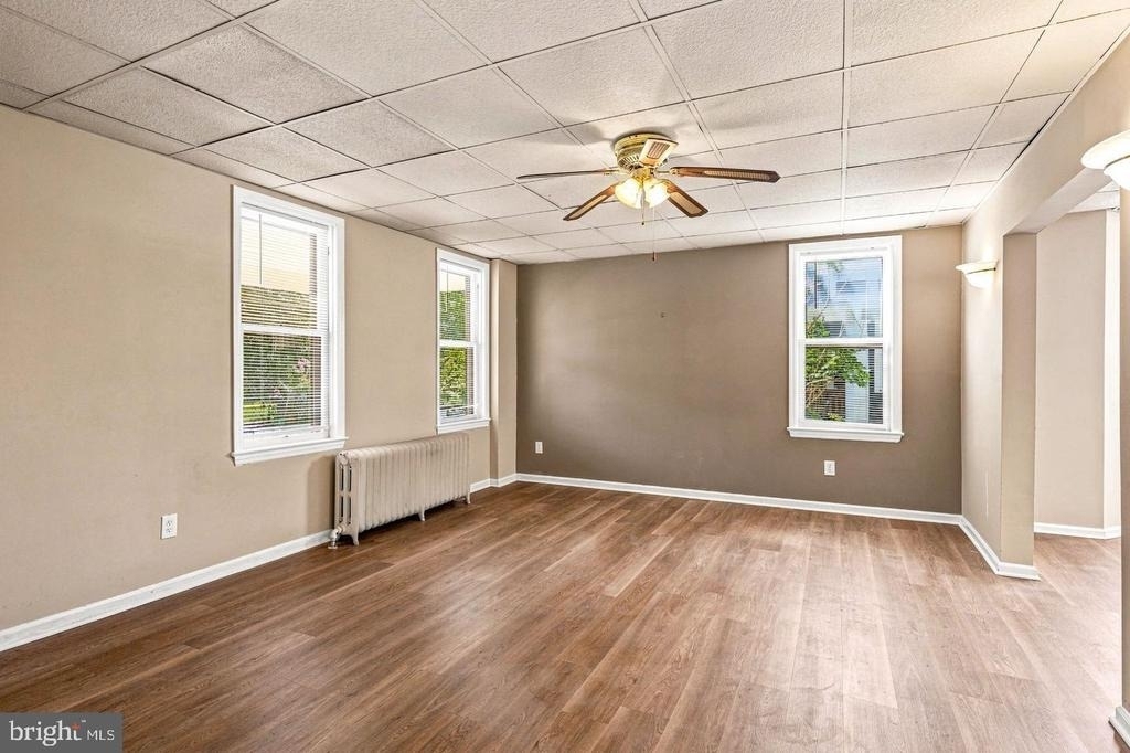 809 Collings Avenue - Photo 5