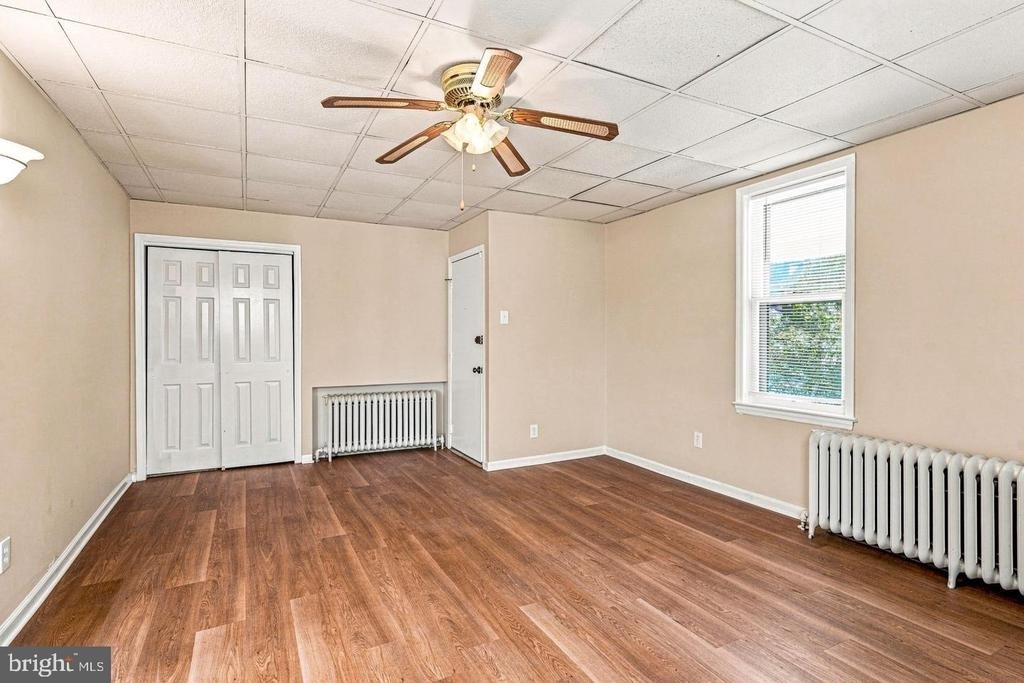 809 Collings Avenue - Photo 4