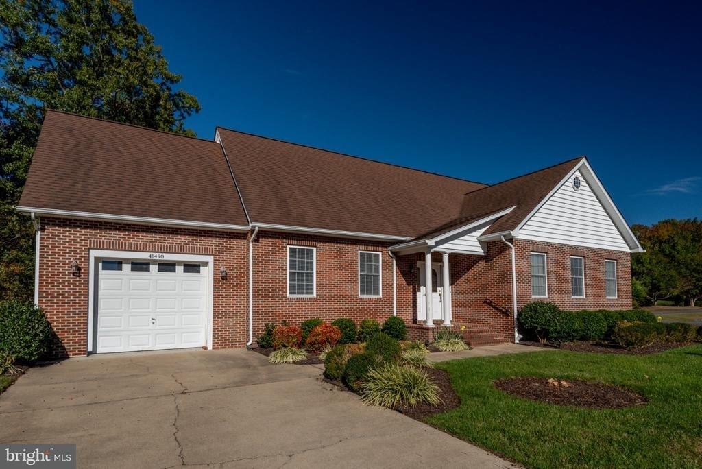 41490 Garrett Court - Photo 1