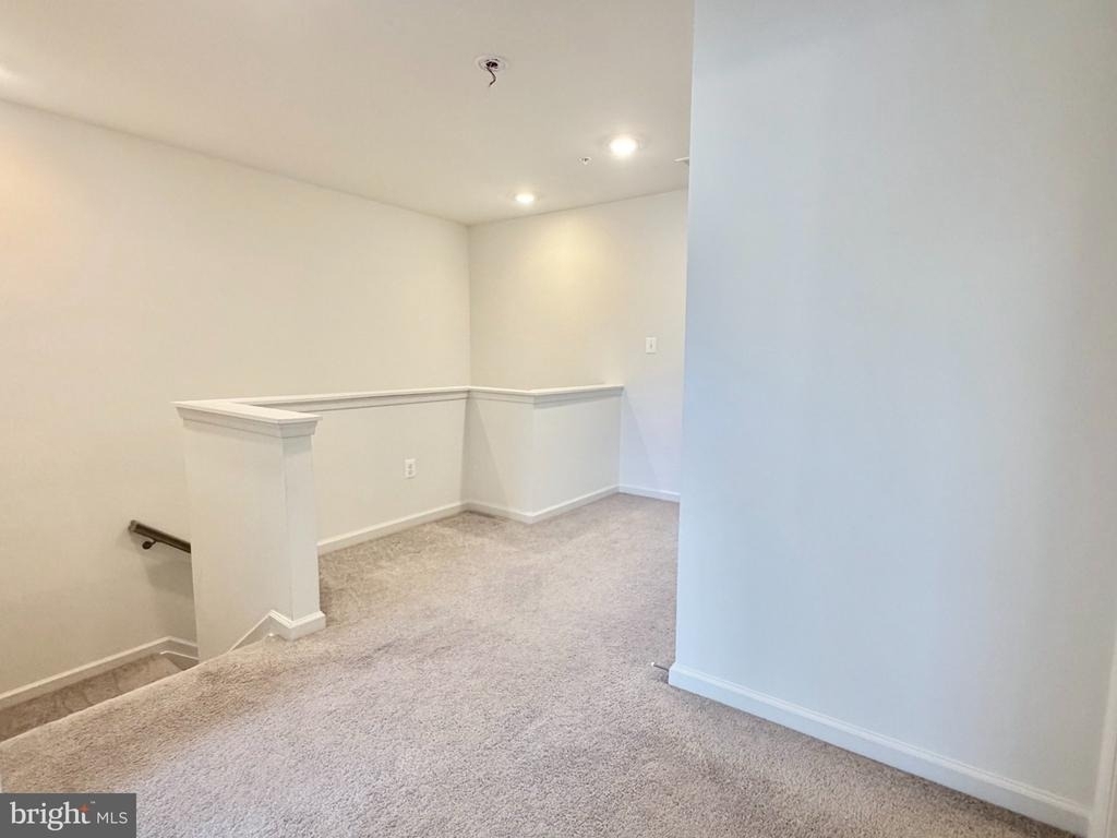236 Jessica Lyn Avenue - Photo 32