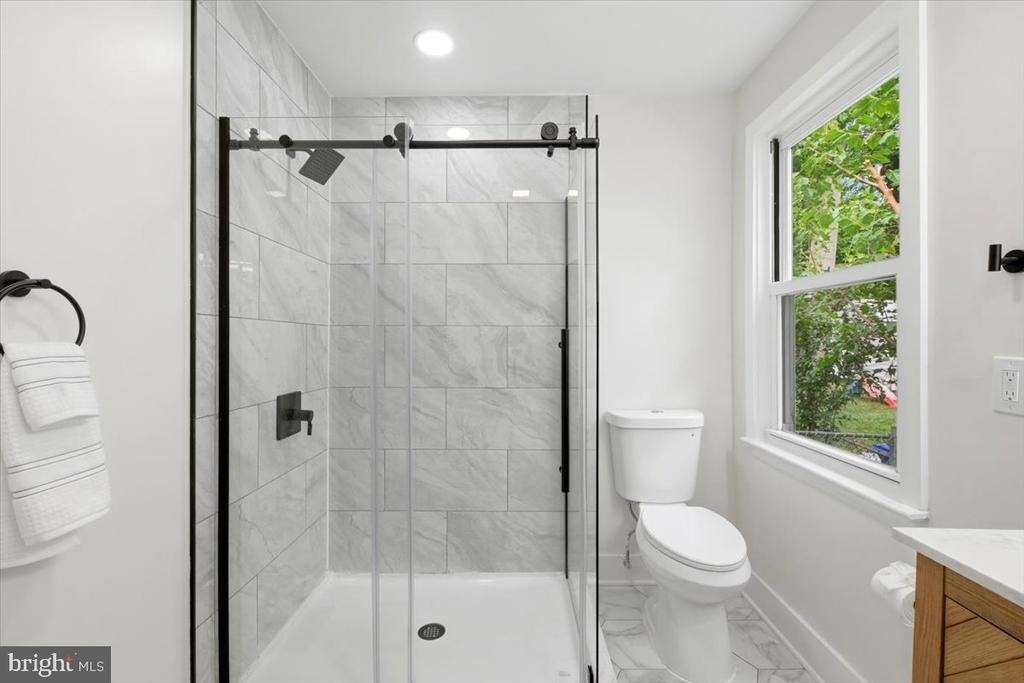 2412 Valley Way - Photo 21