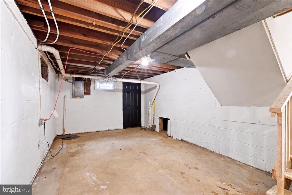 2412 Valley Way - Photo 29